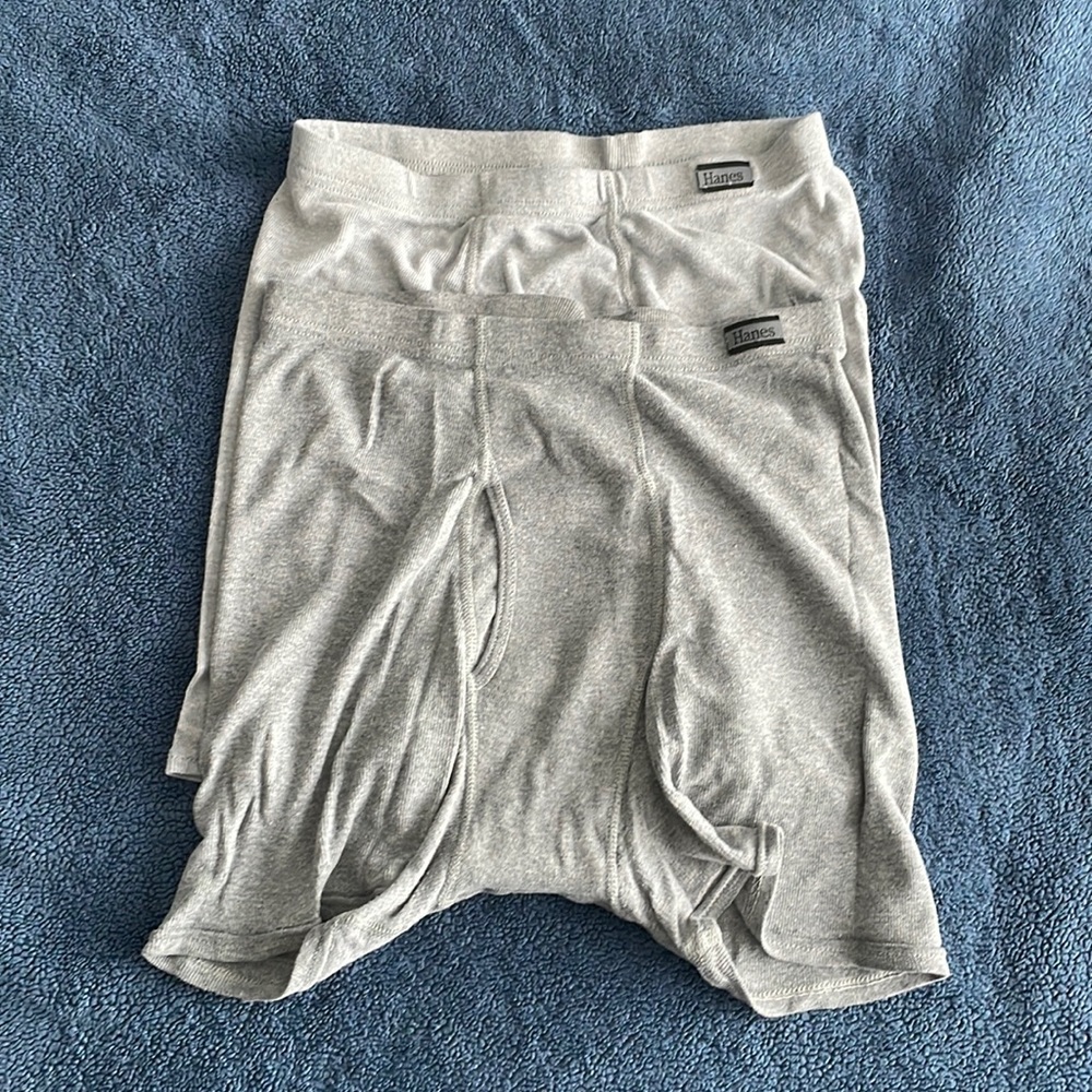 Set of 2 Men’s Used Hanes Boxer Briefs - small
